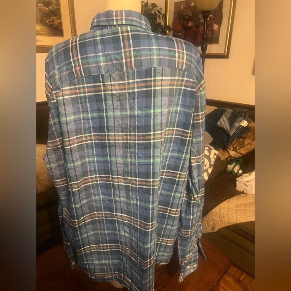 Long sleeve button down - Picture 2 of 3